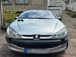 Silber Gebraucht 2002 Peugeot 206 CC Cabrio | 900 €