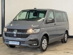 Grau Gebraucht 2021 VW Multivan Family Van | 28.950 € (Guter Preis)