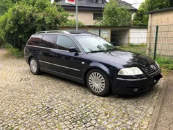 Blau Gebraucht 2003 VW Passat Trendline Kombi | 2.500 € (Guter Preis)