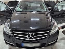 Schwarz Gebraucht 2012 Mercedes R300 Van / Kleinbus | 13.500 €