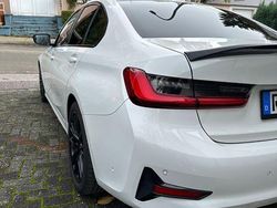 Weiß Gebraucht 2019 BMW 330 Sport Line Limousine | 29.000 € (Fairer Preis)