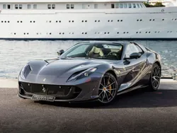 Grau Gebraucht 2021 Ferrari 812 Cabrio | 479.900 € (Teuer)