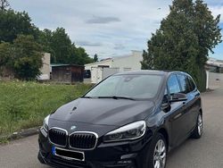 Schwarz Gebraucht 2018 BMW 218 Gran Tourer Sport Line Van / Kleinbus | 16.999 € (Guter Preis)