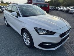 Weiß Gebraucht 2022 Seat Leon Style Kombi | 19.249 € (Guter Preis)