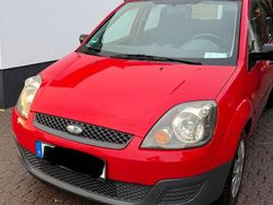 Rot Gebraucht 2006 Ford Fiesta Limousine | 790 € (Guter Preis)