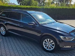 Schwarz Gebraucht 2015 VW Passat Comfortline Kombi | 9.900 € (Guter Preis)