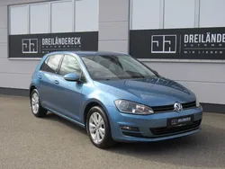 Blau Gebraucht 2016 VW Golf VII Allstar Limousine | 12.400 € (Fairer Preis)