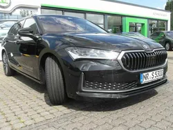Black magic Gebraucht 2024 Skoda Superb LAURIN & KLEMENT Kombi | 46.950 €