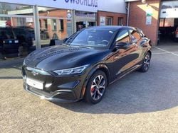 Iridiumschwarz metallic Gebraucht 2022 Ford Mustang Extended Range SUV | 39.990 €