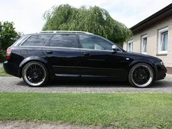 Schwarz Gebraucht 2003 Audi S4 Comfort Kombi | 8.150 € (Guter Preis)