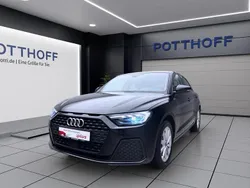 Mythosschwarz metallic Gebraucht 2024 Audi A1 Sportback Ambiente Kleinwagen | 21.750 € (Guter Preis)