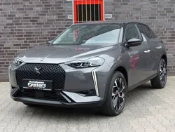 Grau Gebraucht 2023 DS Automobiles DS3 Crossback Performance Line Plus SUV | 23.950 € (Etwas zu teuer)
