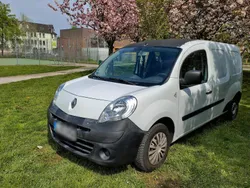 Weiß Gebraucht 2011 Renault Kangoo Van / Kleinbus | 6.999 € (Teuer)