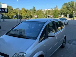 Grau Gebraucht 2003 Opel Meriva Van / Kleinbus | 3.699 € (Etwas zu teuer)