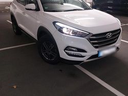 Weiß Gebraucht 2016 Hyundai Tucson SUV | 14.990 €