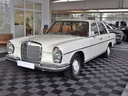 Weiß Gebraucht 1971 Mercedes S280 Limousine | 35.950 €
