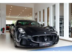 Schwarz (schwarz (nero ribelle )) Neu 2024 Maserati Granturismo Coupé | 237.333 €