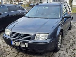 Grau Gebraucht 2002 VW Bora Trendline Kombi | 1.500 € (Guter Preis)