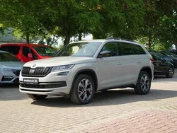 Grau Gebraucht 2018 Skoda Kodiaq SportLine SUV | 30.889 € (Etwas zu teuer)