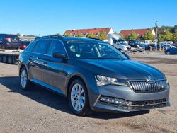 Grau Gebraucht 2021 Skoda Superb Kombi | 16.999 € (Superpreis)