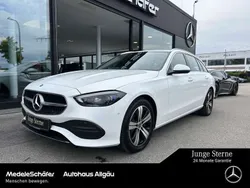 Unilack polarweiß Gebraucht 2022 Mercedes C200 Avantgarde Kombi | 26.670 € (Fairer Preis)