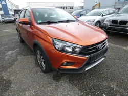 Orange Gebraucht 2020 Lada Vesta Kombi | 9.980 € (Etwas zu teuer)
