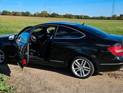 Schwarz Gebraucht 2014 Mercedes C200 Coupé | 14.799 €