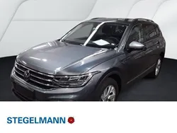Platinum grey metallic Gebraucht 2024 VW Tiguan Allspace Life SUV | 37.990 € (Guter Preis)