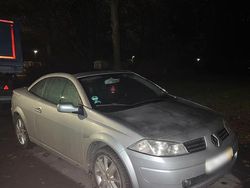 Grau Gebraucht 2005 Renault Mégane Cabriolet Cabrio | 1.349 €