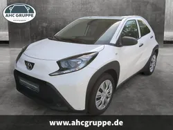 Weiss Gebraucht 2023 Toyota Aygo Basis Kleinwagen | 13.990 € (Guter Preis)
