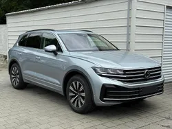 Dolomite silver metallic Neu 2025 VW Touareg Elegance SUV | 69.740 € (Superpreis)