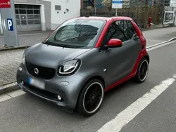 Grau Gebraucht 2016 Smart ForTwo Cabrio Cabrio | 14.500 € (Teuer)