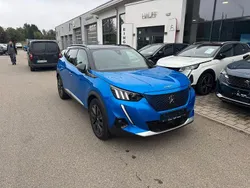 Vertigo blau Gebraucht 2021 Peugeot e-2008 GT SUV | 16.800 € (Fairer Preis)