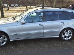 Grau Gebraucht 2005 Mercedes E320 Avantgarde Kombi | 4.650 € (Fairer Preis)
