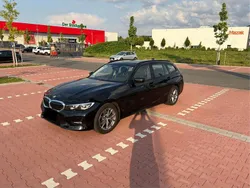 Schwarz Gebraucht 2020 BMW 320 Sport Line Kombi | 21.500 € (Fairer Preis)