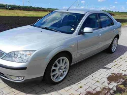 Silber Gebraucht 2005 Ford Mondeo Ghia Limousine | 3.150 € (Etwas zu teuer)