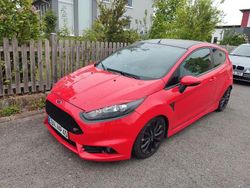 Rot Gebraucht 2014 Ford Fiesta Sport Kleinwagen | 7.400 € (Guter Preis)
