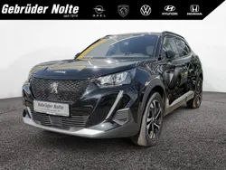 Schwarz / Neu 2025 Peugeot e-2008 Allure SUV | 34.990 €