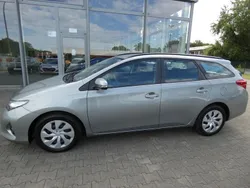 Grau Gebraucht 2014 Toyota Auris Touring Sports Cool Kombi | 7.990 € (Fairer Preis)