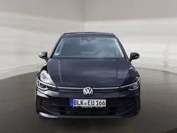 Othercolor Gebraucht 2024 VW Golf VIII Life Kleinwagen | 29.950 € (Teuer)