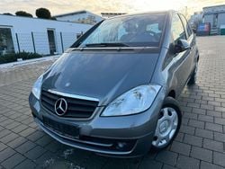 Grau Gebraucht 2011 Mercedes A180 Kleinwagen | 5.980 € (Fairer Preis)