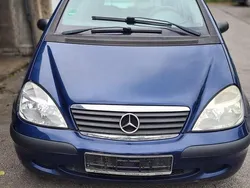 Blau Gebraucht 2002 Mercedes A170 Kleinwagen | 1.500 € (Etwas zu teuer)
