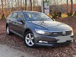 Grau Gebraucht 2017 VW Passat Highline Kombi | 12.450 € (Guter Preis)