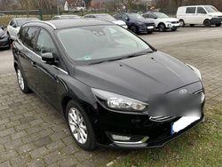 Schwarz Gebraucht 2016 Ford Focus Titanium Kombi | 6.500 € (Guter Preis)