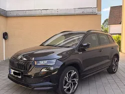 Schwarz Gebraucht 2022 Skoda Karoq SportLine SUV | 32.900 € (Fairer Preis)