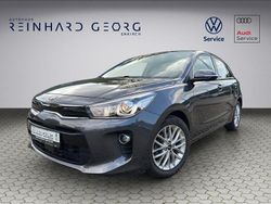 Grau Gebraucht 2018 Kia Rio Spirit Limousine | 8.800 € (Fairer Preis)
