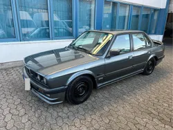 Grau Gebraucht 1986 BMW 325 Limousine | 24.500 €