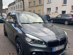 Grau Gebraucht 2016 BMW 218 Active Tourer M Sport Van / Kleinbus | 14.000 € (Fairer Preis)