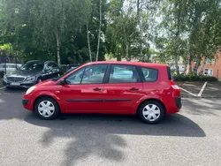 Rot Gebraucht 2004 Renault Mégane II Van / Kleinbus | 2.000 € (Fairer Preis)