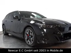Black sapphire metallic Gebraucht 2025 BMW i5 M Sport Limousine | 73.300 €